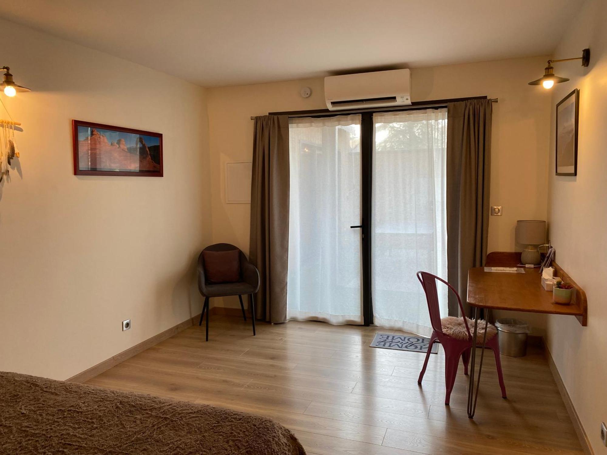 Au Petit Pressoir Bed & Breakfast Givry  Ngoại thất bức ảnh